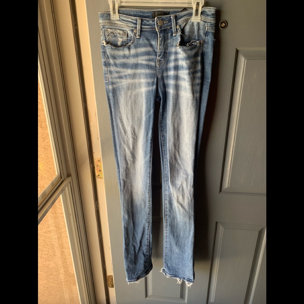 Womens jeans Buckle Black brand.  Curvy fit. 25x34